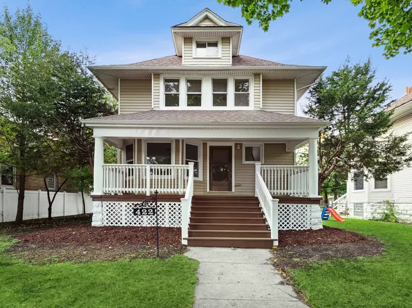 422 S 15th Ave, Maywood, IL 60153
