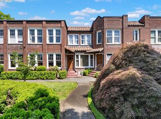 4353 NE Halsey St APT 8, Portland, OR 97213