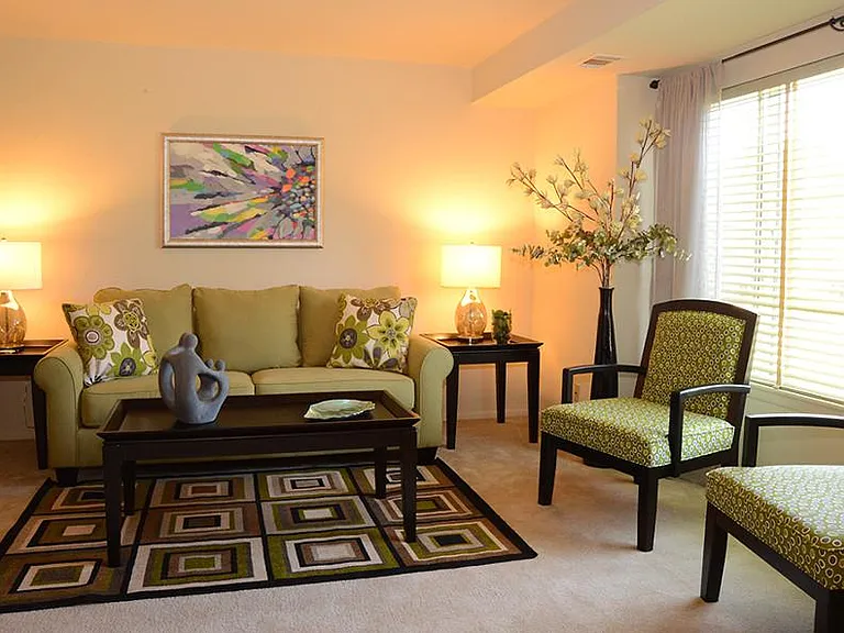 Hartland Apartments — Photo 3