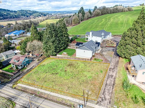 2nd image of 42211 NW Banks Rd