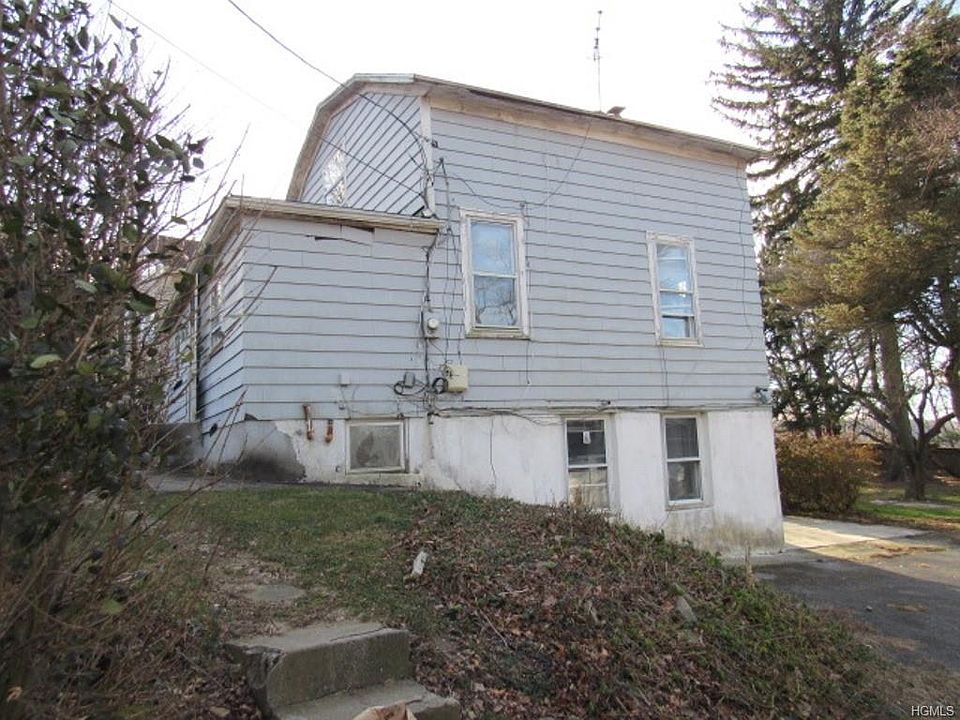 1st image of 9 Montgomery Ave