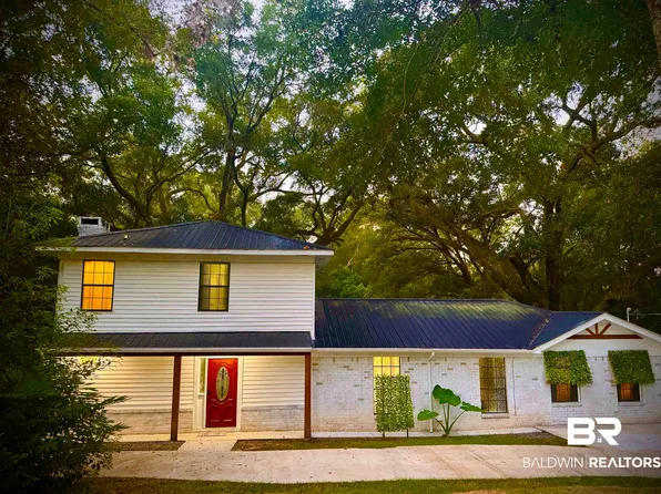1302 Oak St, Daphne, AL 36526