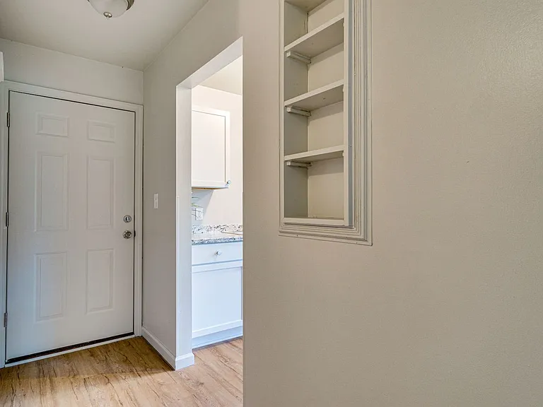 112 Hazelton Rd — Photo 11