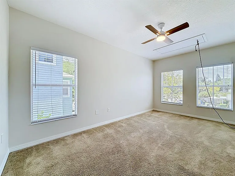 648 Norfolk St — Photo 34