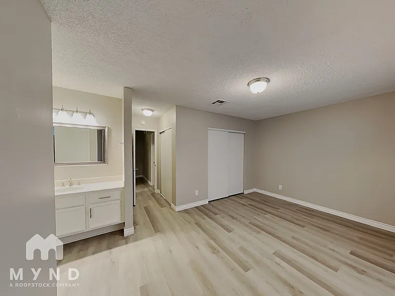 1602 Mapleleaf St — Photo 10