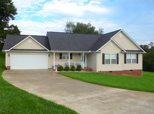 172 West Dr, La Follette, TN 37766
