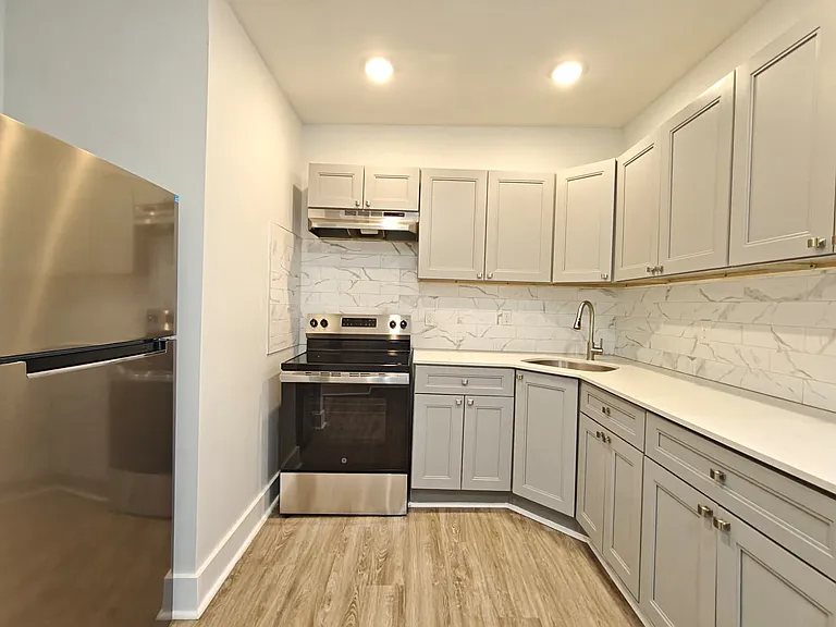 1404 N 21st St #1 — Photo 3