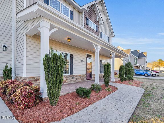 3rd image of 109 Driftwood Drive