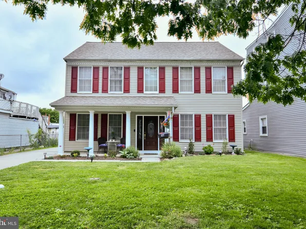577 Bath St, Bristol, PA 19007