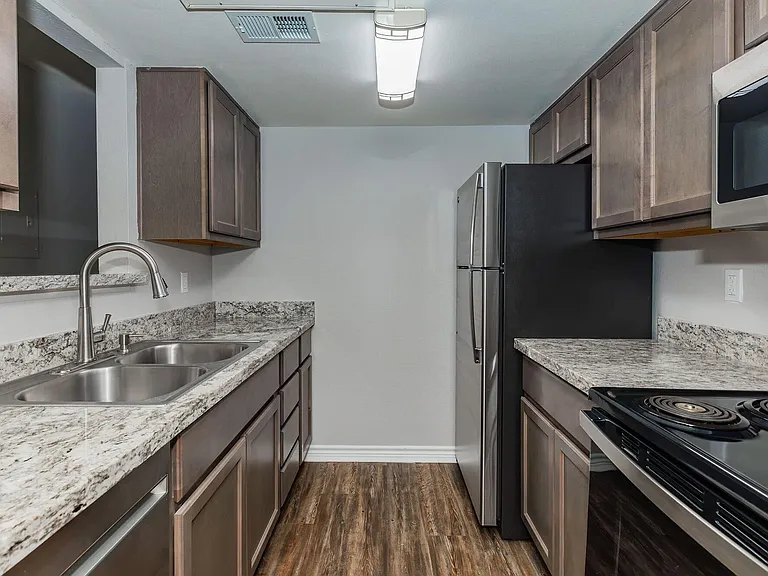 REGENCY PLACE APARTMENTS — Photo 1
