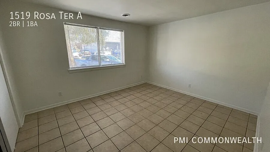 2 Bed / 1 Bath Top Floor Duplex (Available 9/10/26) — Photo 2