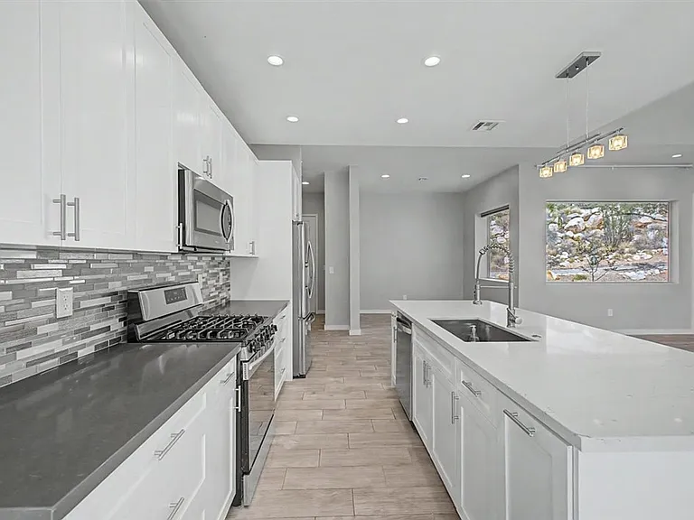 10053 N Alder Spring Dr — Photo 9