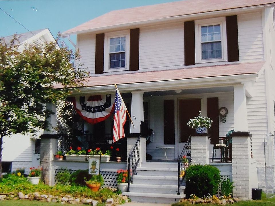 1st image of 1312 W 13th St