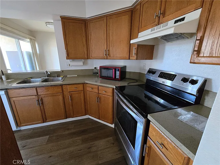 7641 Reseda Blvd #120 — Photo 9