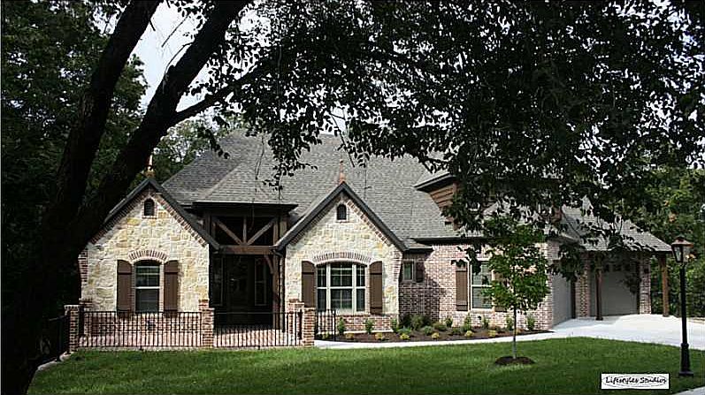 1st image of 900 Provence Pl