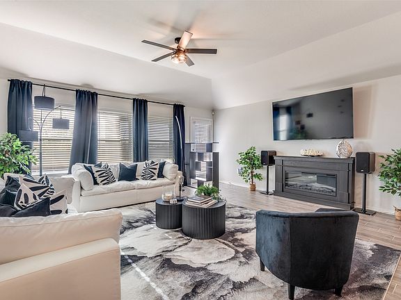 5th image of 344 Freestall Dr