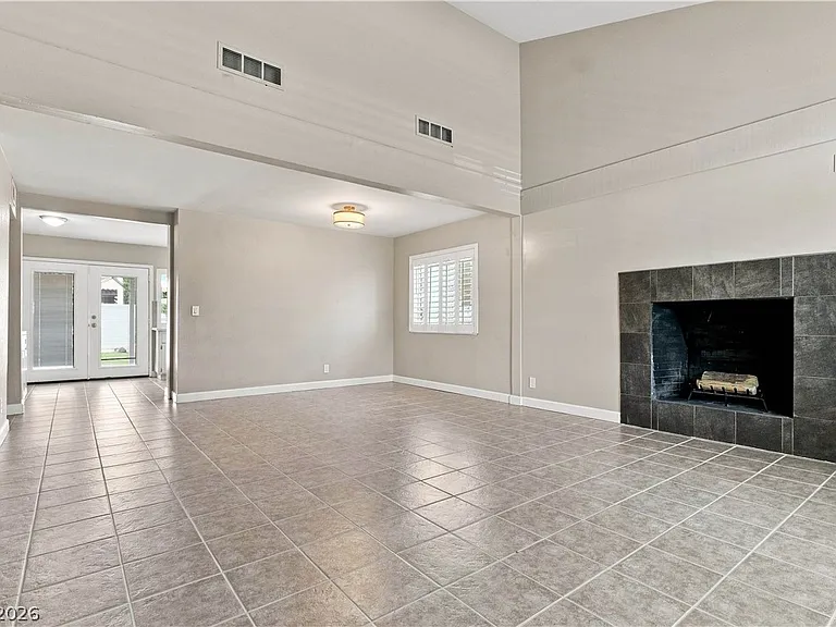 4815 Castle Rock Ct — Photo 9