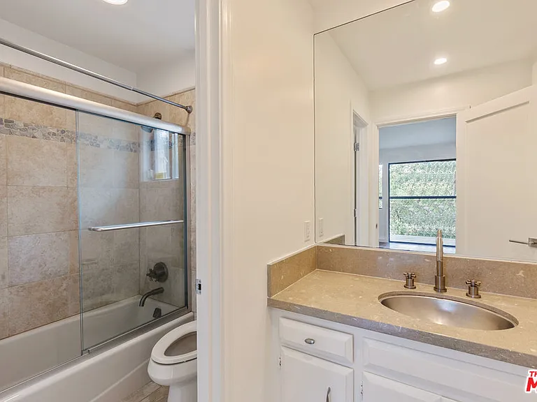 2013 Cyprean Dr — Photo 5