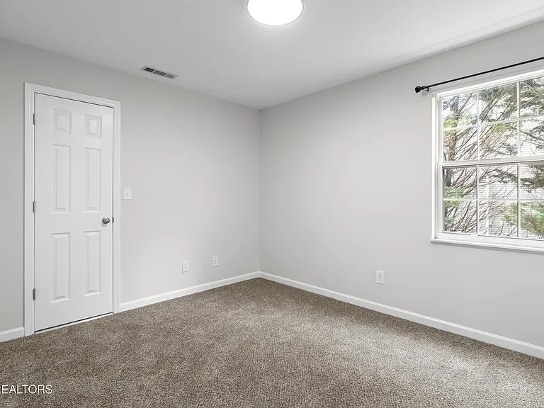 8860 Brucewood Ln — Photo 35