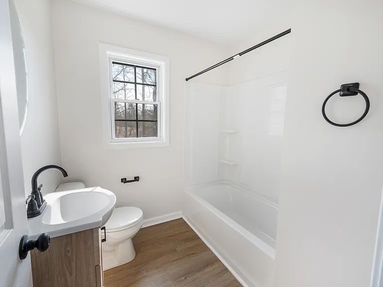 244 Newcomb Dr — Photo 14