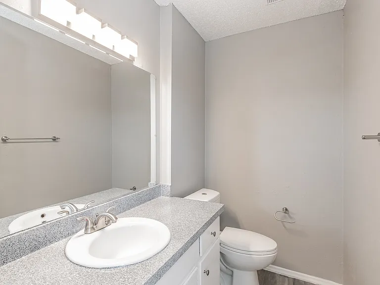 Davis Park Apartments — Photo 63