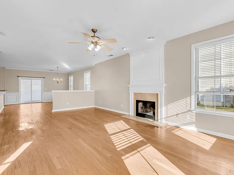 16 Bushwood Dr — Photo 7
