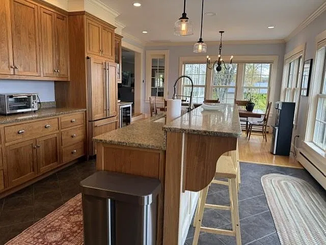 3 bed, 4.0 bath, 6090 sqft, $3,800 — Photo 3