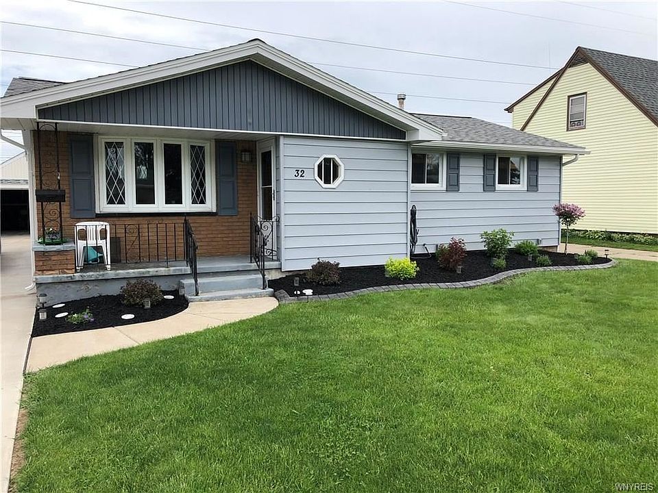 1st image of 32 Kennedy Dr