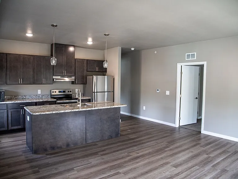 Kraewood Flats - Summer Rent Special through July 31 2026 — Photo 57
