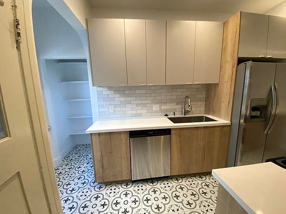 4th image of 2666 Orchard Ave #A