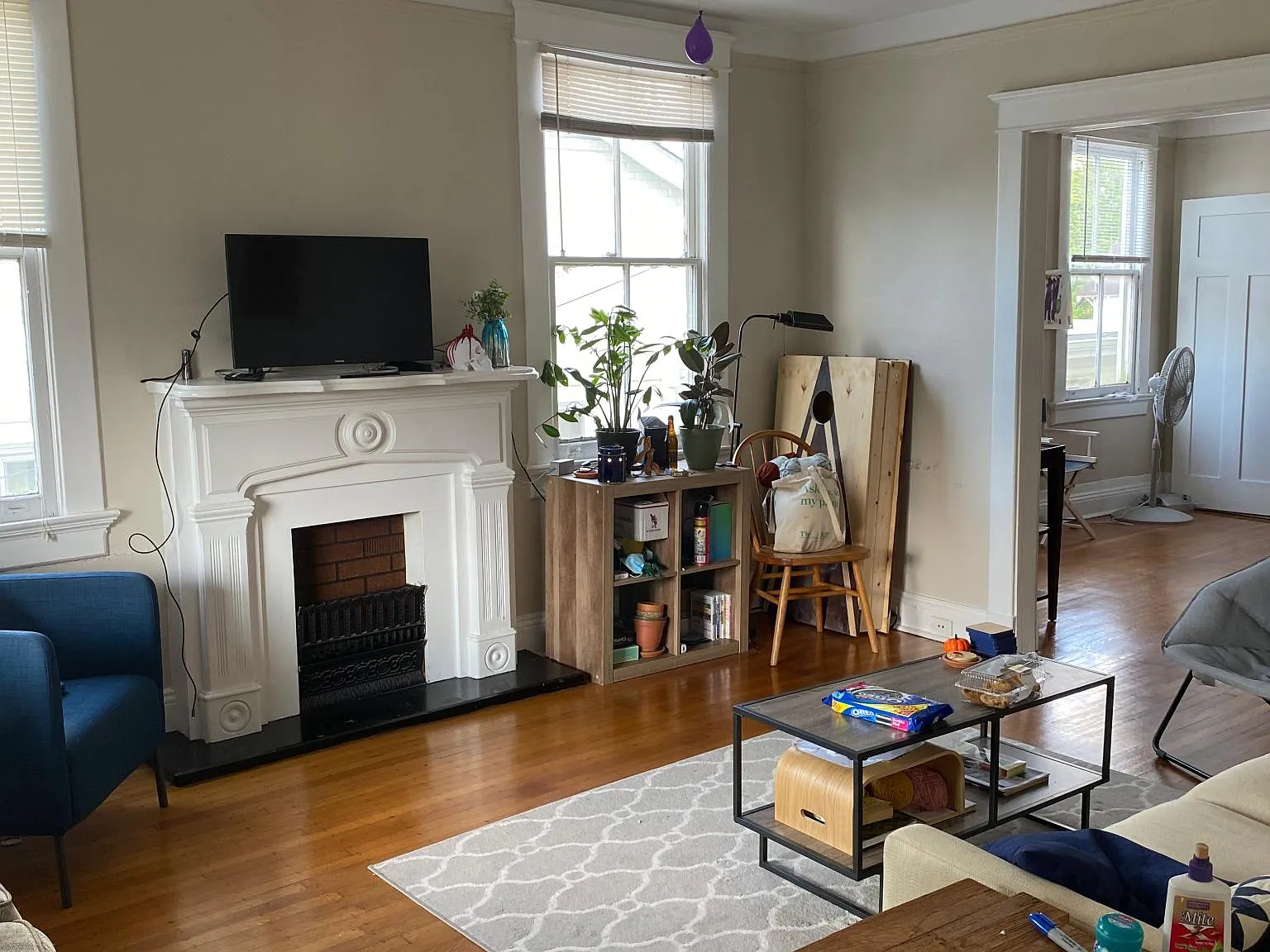 3 bed, 1800 sqft, $2,400 — Photo 1