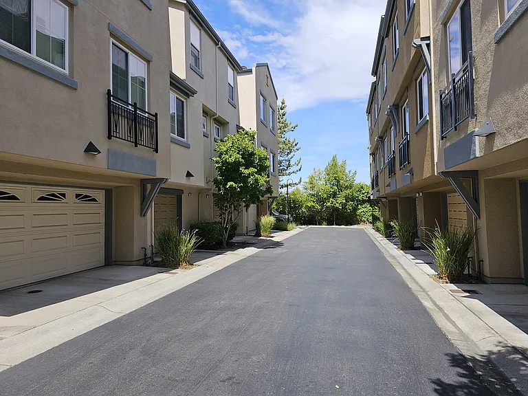 8855 Oliver Pl — Photo 3