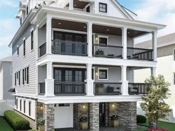 8 S Melbourne Ave, Ventnor City, NJ 08406