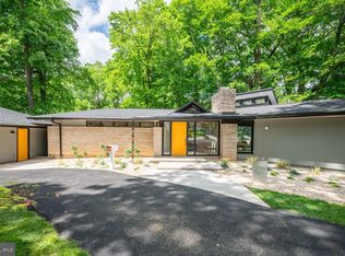 2 Buttonwood Ln, Bethesda, MD 20816