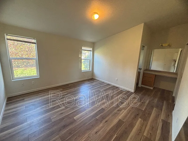 2 bed, 2.0 bath, 1080 sqft, $1,400 — Photo 4