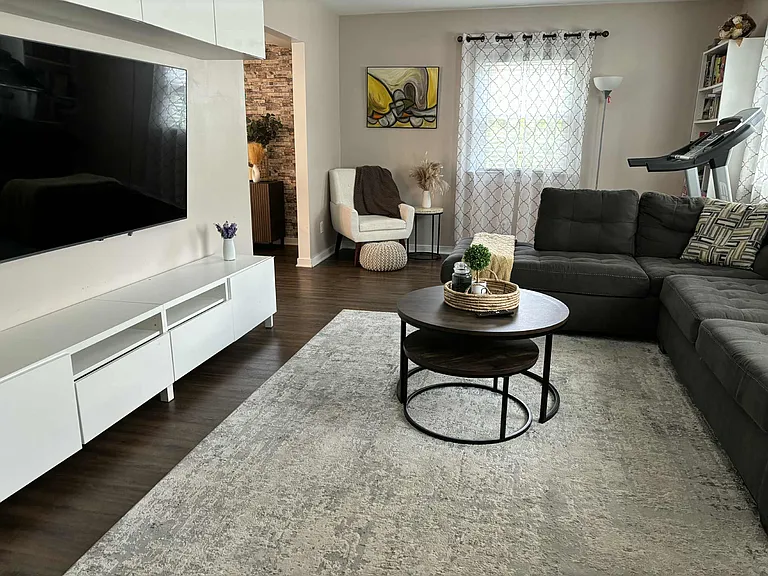 9204 Crystalwood Ln — Photo 3