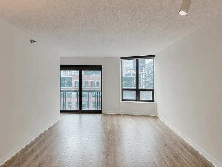 400 N Lasalle Dr #803 — Photo 4