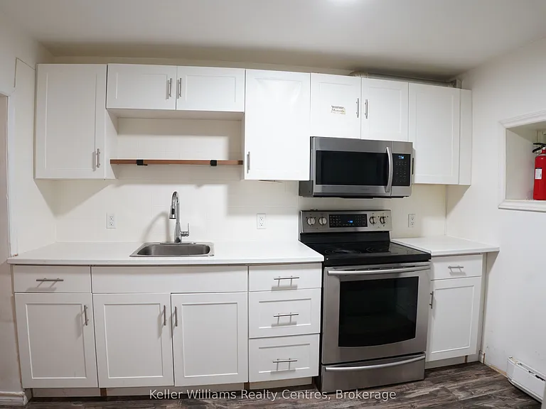 726 Berford St — Photo 16