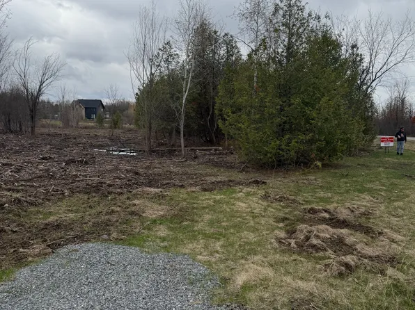 8074 Adam Baker Way, Ottawa, ON K0A 2P0