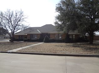 1100 Pheasant St, Burkburnett, TX 76354