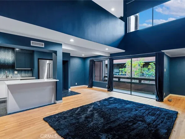 4425 Whitsett Ave Unit 210, Studio City, CA 91604