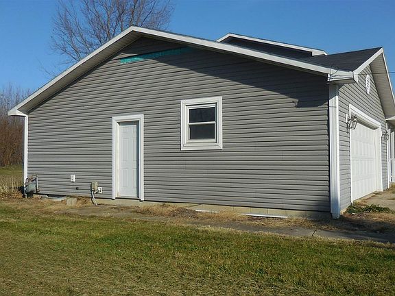 5th image of 403 E 1st St