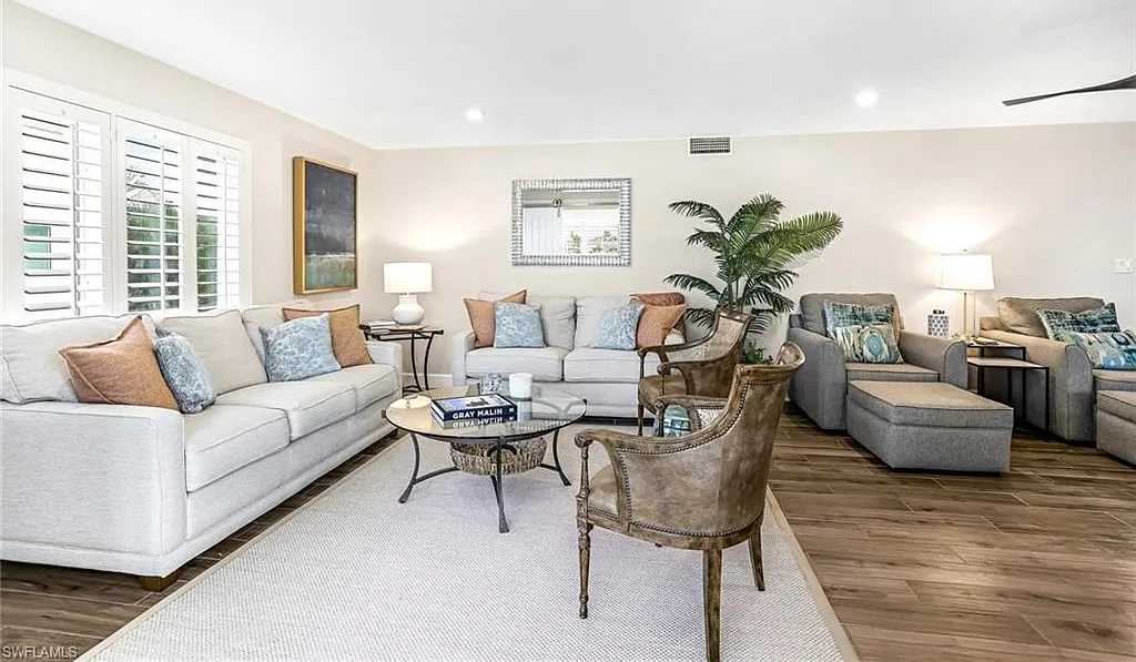 2 bed, 2.0 bath, 1350 sqft, $8,000 — Photo 3