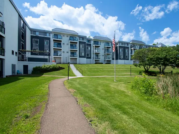 Gleason Lake, 155 Gleason Lake Rd APT 203, Wayzata, MN 55391