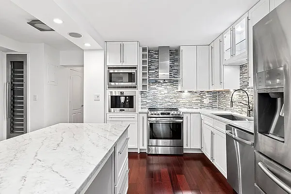 Rented by Douglas Elliman | media 16