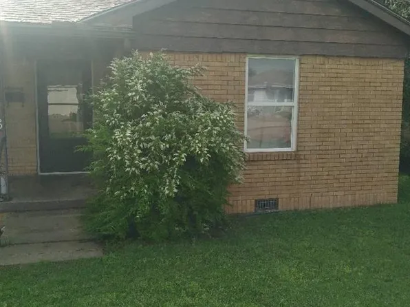 33 NW 28th St, Lawton, OK 73505