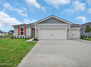 3401 Americana Dr, Green Cove Springs, FL 32043