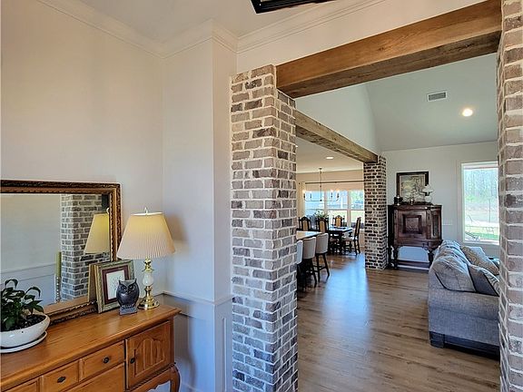 5th image of 831 Lee Road 483