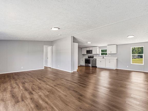 3rd image of 330 Tyger Fox Dr