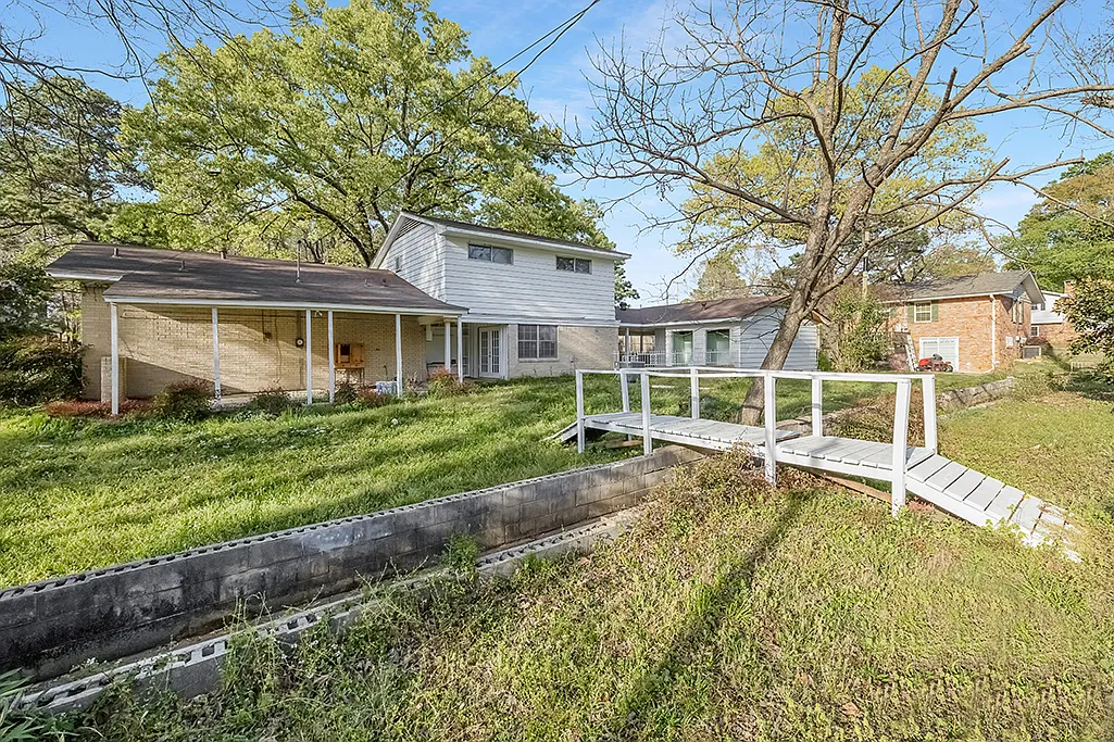 Building Photo - 2305 Cherry Hill Rd